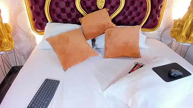 Snapshot of Dulce_26_ chatting on October 22, 10:37 pm Dulce 26 online show from October 22, 10:37 pm