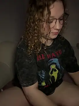 Snapshot of EmmieRae chatting on September 11, 4:46 am EmmieRae online show from September 11, 4:46 am