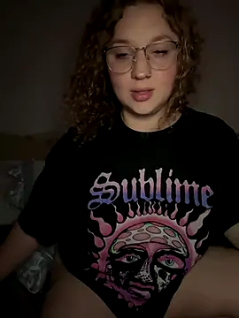 Snapshot of EmmieRae chatting on October 6, 4:40 am EmmieRae online show from October 6, 4:40 am