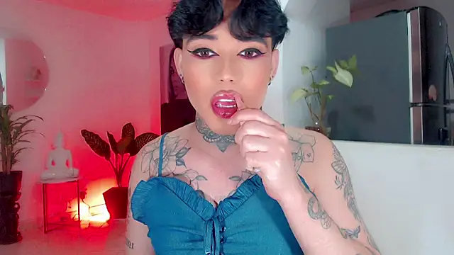 Snapshot of little_star_porn chatting on September 27, 9:27 am little star porn online show from September 27, 9:27 am