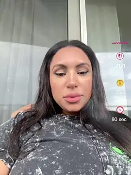 MeghanXO online show from July 4, 2:24 pm