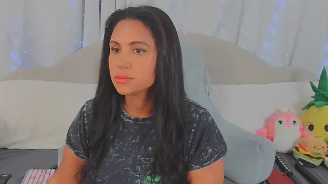 MeghanXO online show from July 30, 2:51 pm