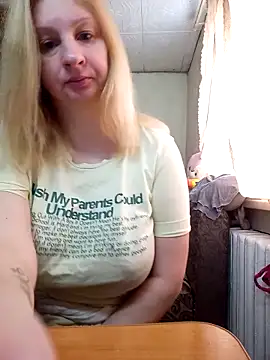 BustyBlond online show from March 31, 5:18 am