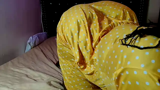 Toomuchbooty33 online show from September 30, 12:55 pm