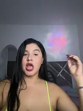 ValleryParker online show from March 3, 6:52 am