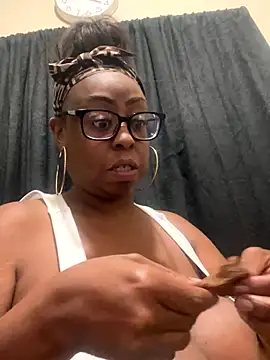 Snapshot of Goddesskarisma chatting on October 29, 11:14 am Goddesskarisma online show from October 29, 11:14 am