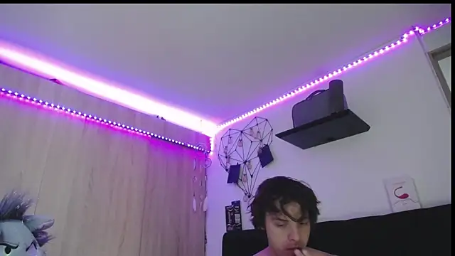 Snapshot of Santiago_kiler chatting on March 16, 1:04 pm Santiago kiler online show from March 16, 1:04 pm