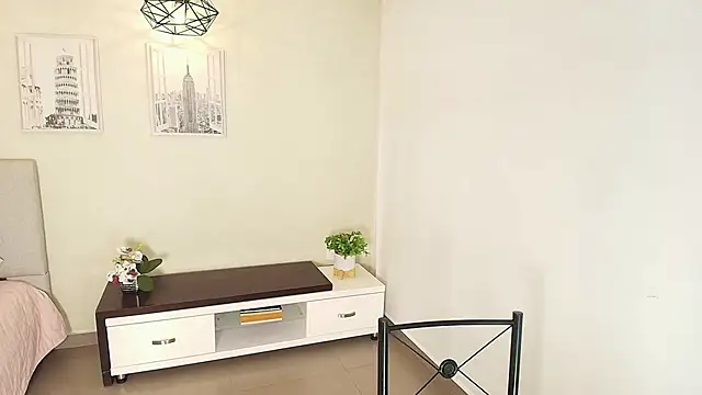 Sassy--Girl online show from November 21, 6:21 pm