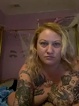 Snapshot of SexyZannaRose chatting on October 6, 4:51 am SexyZannaRose online show from October 6, 4:51 am