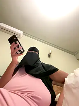 Submissive Arab online show from September 11, 7:25 pm