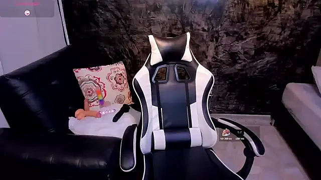 tamara colliins  online show from February 18, 5:06 am