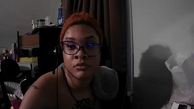 nickytheehawtie online show from May 6, 12:14 am