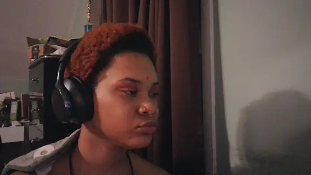 nickytheehawtie online show from February 15, 1:41 am