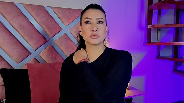  kelly hous36 online show from April 13, 12:28 pm