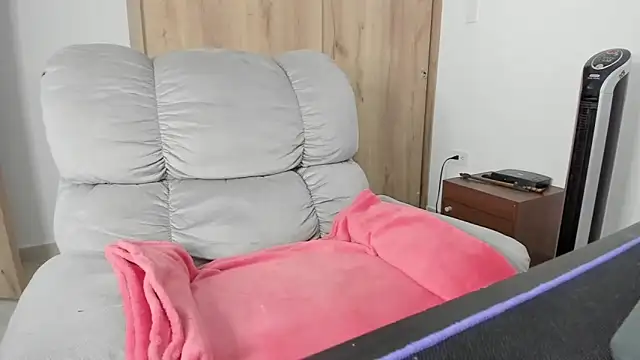 xspecialoomx online show from March 30, 8:30 pm