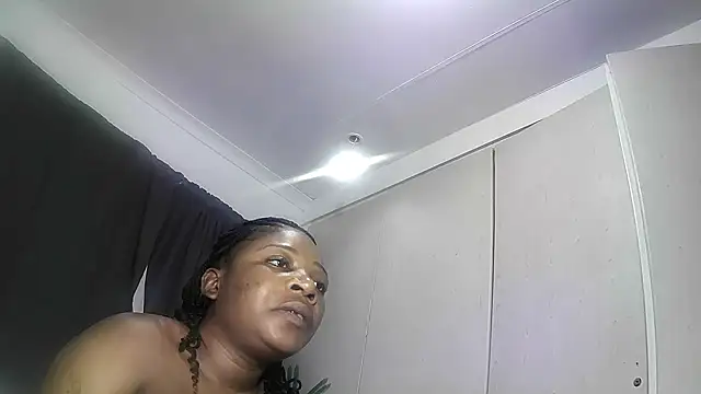 Snapshot of Misswhiteee chatting on September 20, 5:44 pm Misswhiteee online show from September 20, 5:44 pm