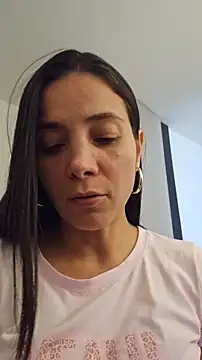 miaeyes online show from November 29, 4:11 pm