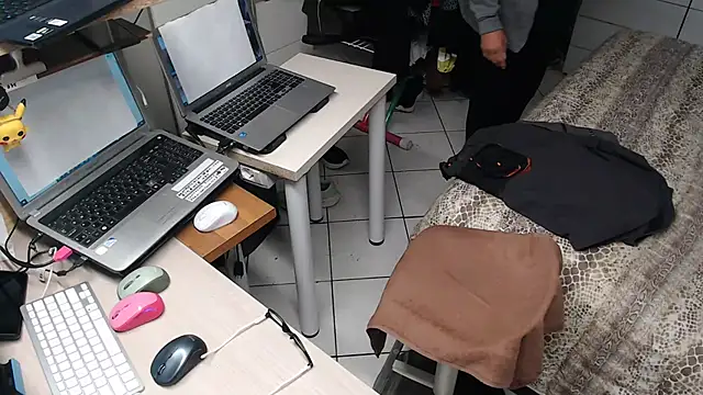 firenze77 online show from April 30, 4:18 am