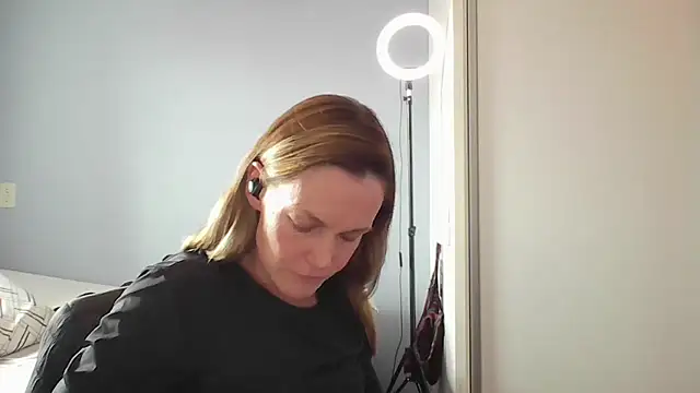 Annylove1 online show from November 14, 5:46 pm