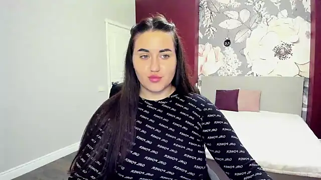 Roxie Bradley online show from October 22, 5:45 am