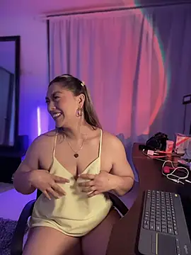 Im sophiie online show from October 11, 6:51 am