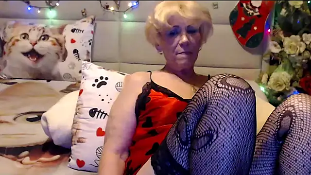 HappyWomanOn online show from December 15, 8:47 pm