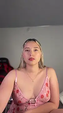 Irisweet  online show from January 5, 9:18 pm