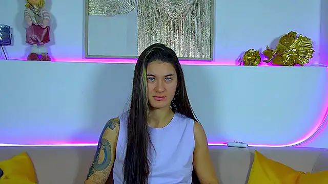 RachelSimpson online show from December 19, 6:33 pm