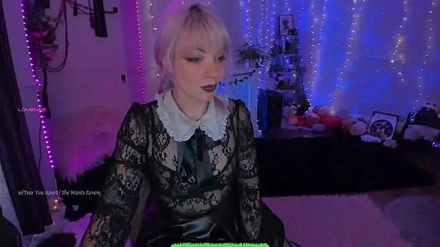 AliceW0lf online show from November 8, 6:35 pm