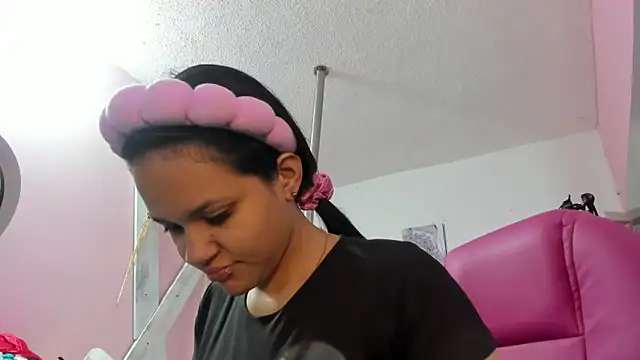 CAMILA--REY online show from December 4, 11:56 am