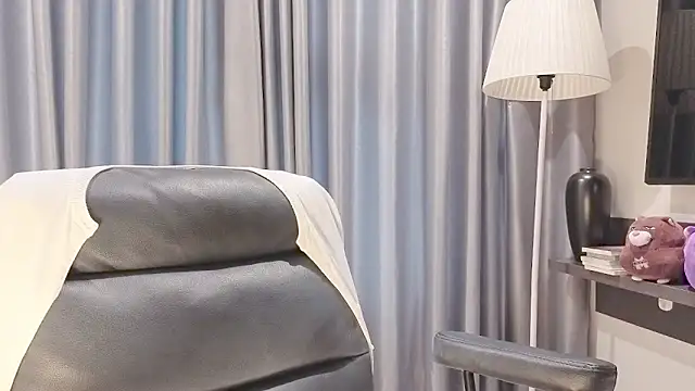 Snapshot of Kya_Choco8 chatting on October 28, 7:36 am Kya Choco8 online show from October 28, 7:36 am