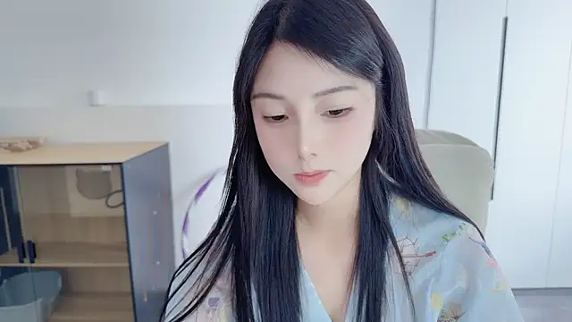 HaagenDazs  online show from April 10, 6:30 am