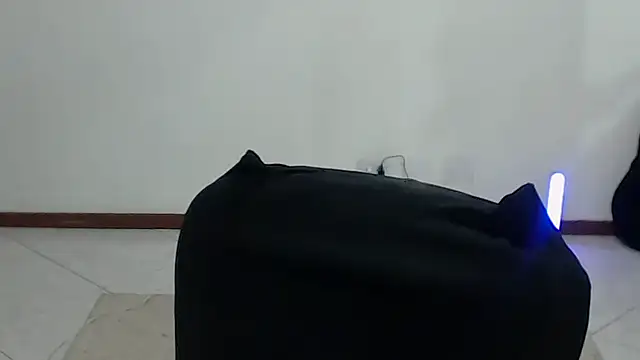 charlottezoe15 online show from March 1, 7:52 am