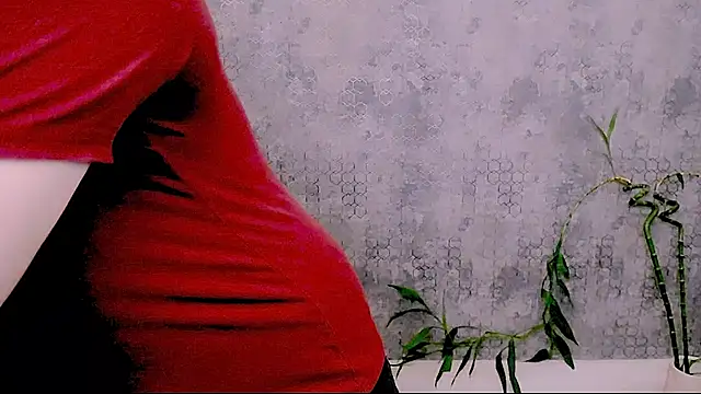 Djullia online show from December 18, 7:24 am