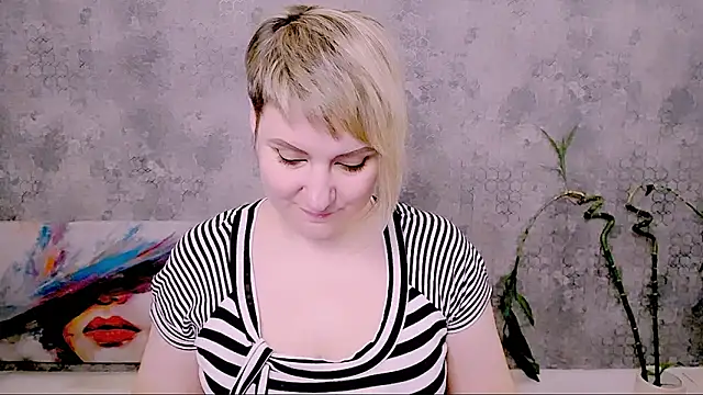 Djullia online show from March 15, 7:21 am