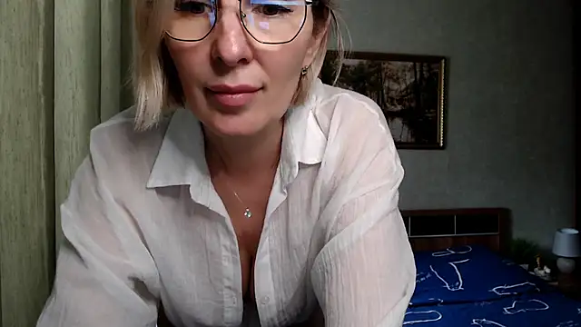 sensualEmilia online show from May 29, 7:28 am