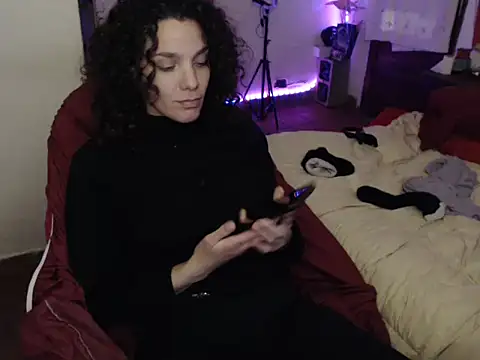 Snapshot of deftoolceles chatting on October 28, 10:36 pm deftoolceles online show from October 28, 10:36 pm