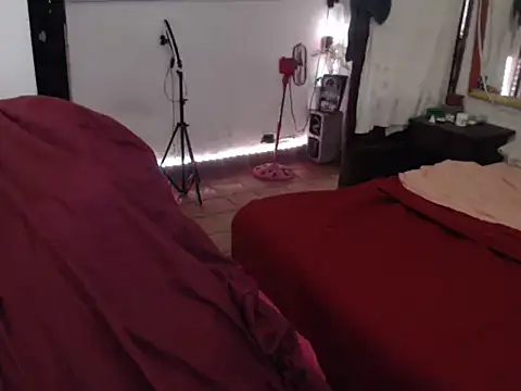 Snapshot of deftoolceles chatting on October 23, 3:23 am deftoolceles online show from October 23, 3:23 am