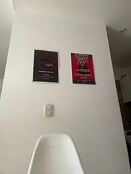 Tinastrip online show from July 1, 1:54 pm