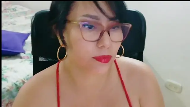 hottplay online show from March 29, 10:31 pm