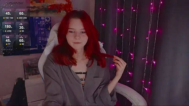 mslilunicorn online show from December 14, 7:08 pm