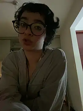  Lunnaa  online show from April 1, 3:18 am