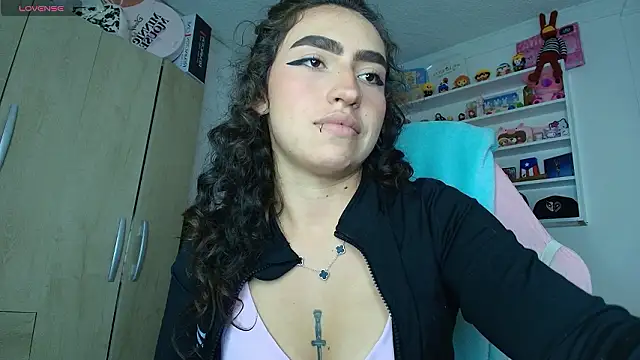 valenor  online show from January 17, 3:03 am