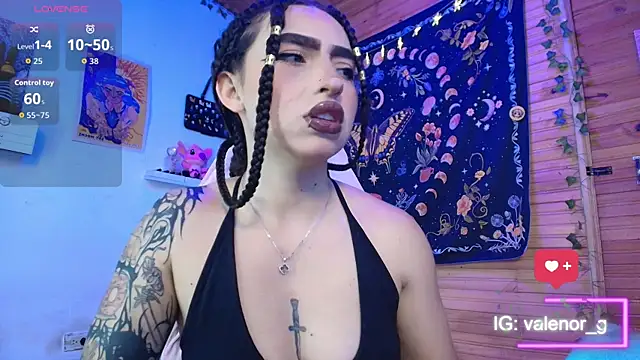 valenor  online show from November 14, 2:11 am