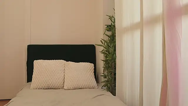 Luna Riva online show from September 18, 11:09 am