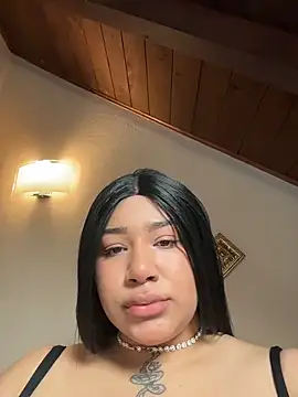 IamSashaLuv online show from February 18, 8:35 am