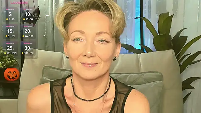 AkexandraFix online show from October 31, 1:04 pm