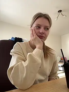 MaryHiggins online show from October 11, 9:03 am