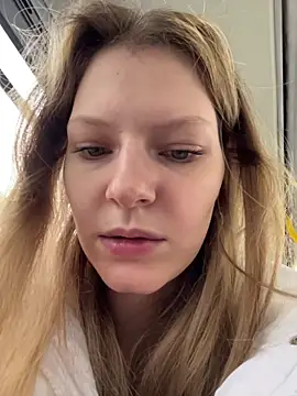 MaryHiggins online show from April 4, 12:26 pm