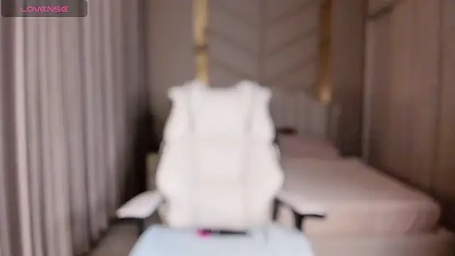 Girl  Funny online show from December 2, 9:17 pm